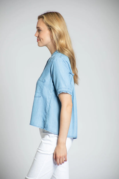 Short sleeve cropped shirt with ruffle detail